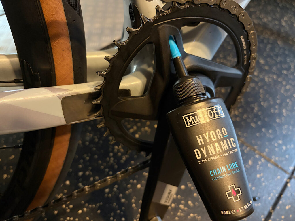 チェーンリングとMuc-Off HYDRODYNAMIC LUBE