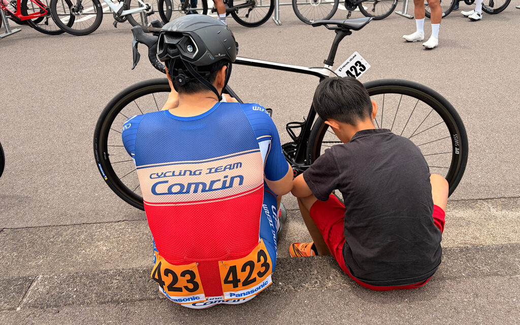 JBCF綾川町ロードレースのスタート前