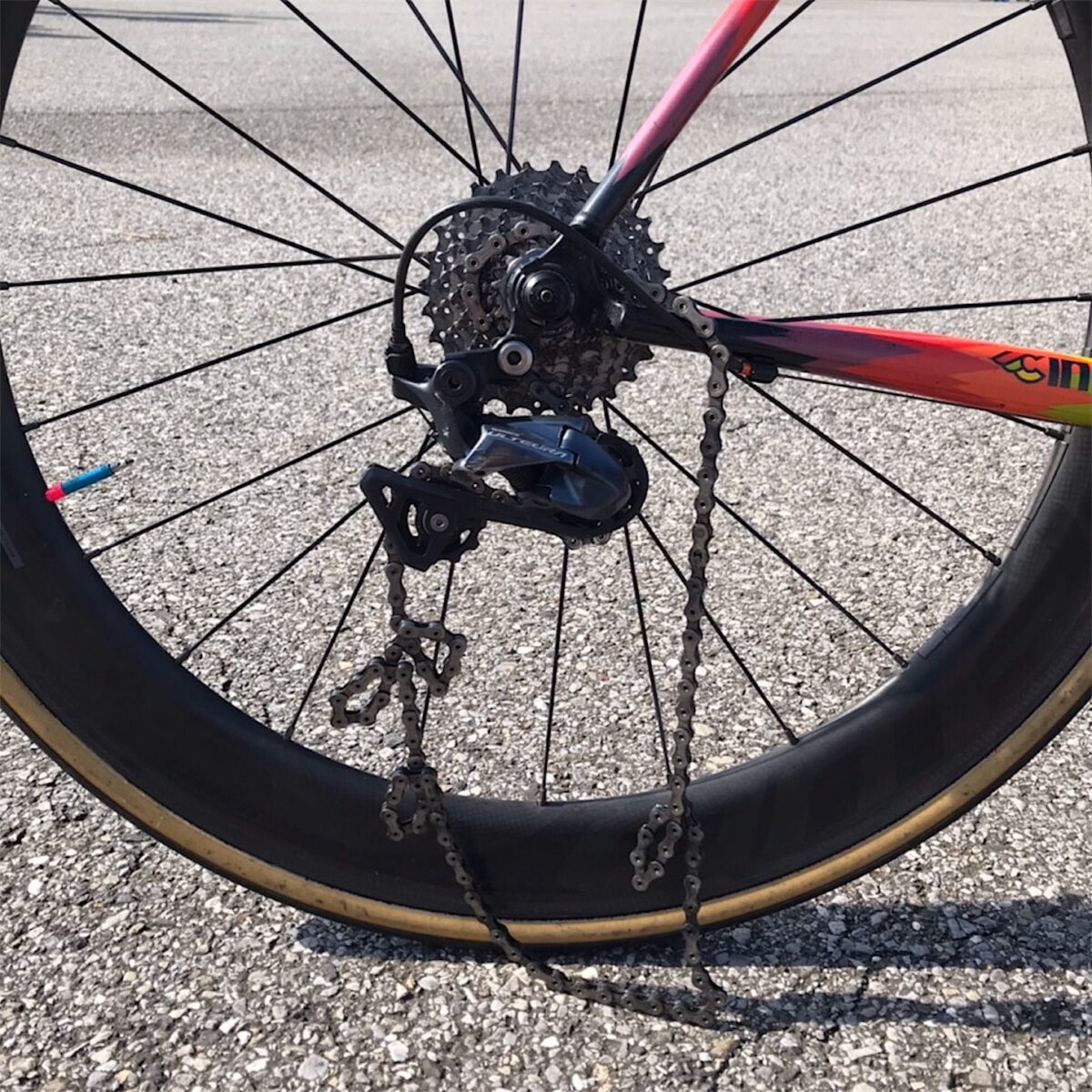 2019 JBCF幕張クリテリウム E1。落としたのはチェーンだけではない。クラスタもだ。