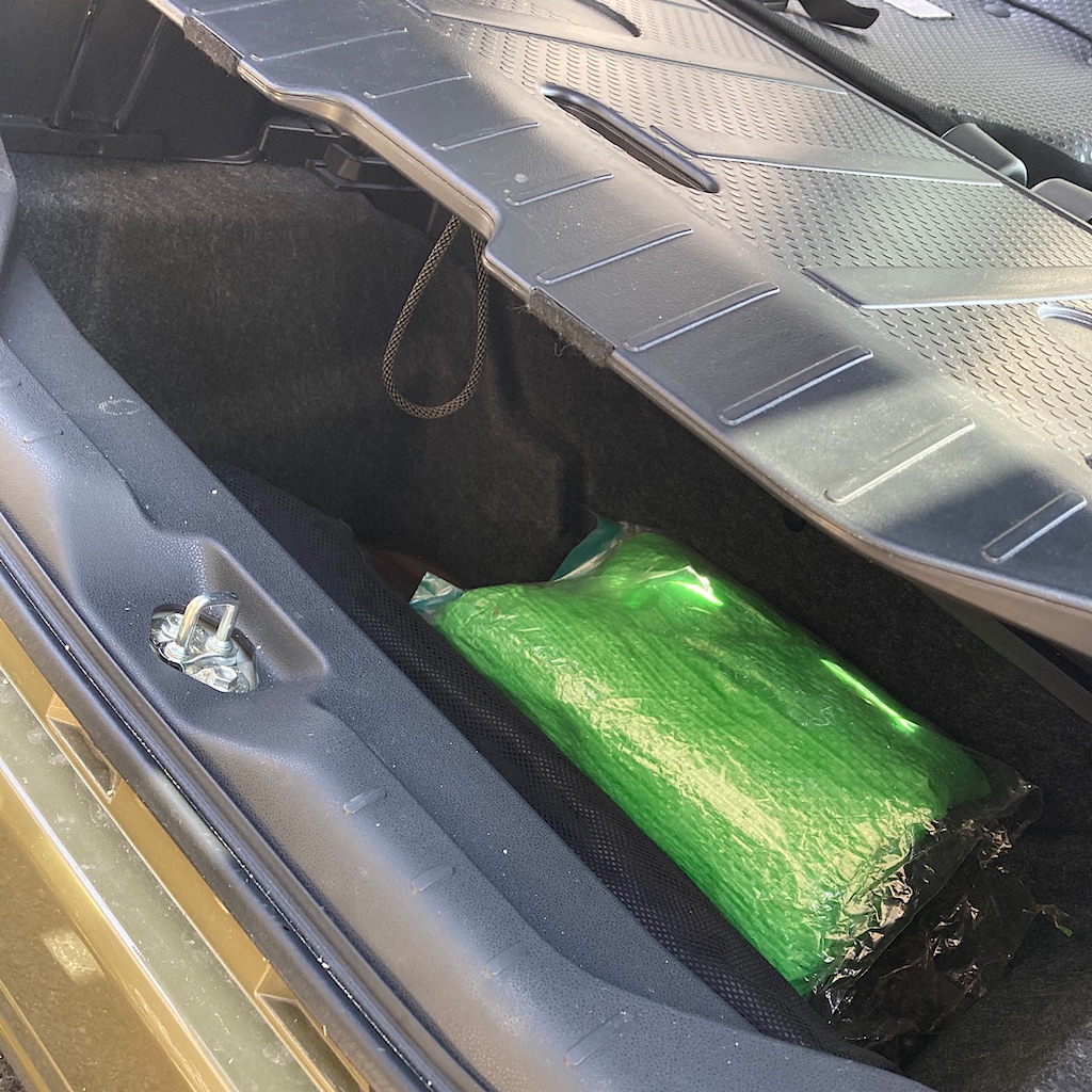 ダイハツ・ウェイクで家族3人車中泊キャンプに挑戦