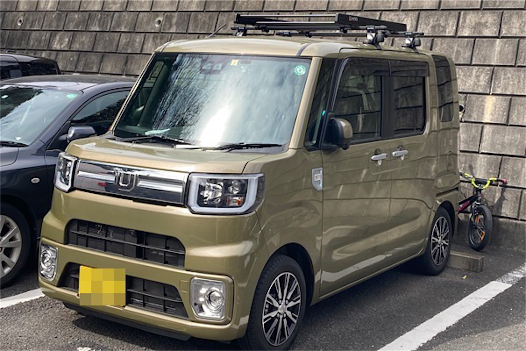ダイハツ・ウェイクで家族3人車中泊キャンプに挑戦