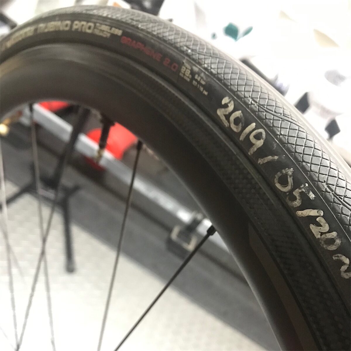 Vittoria Rubino PRO G2.0 チューブレスレディモデルを7ヶ月6000km以上使ったのでインプレ。